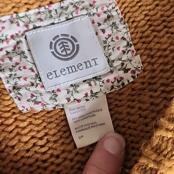 Element Sweater - Picture 4 of 4